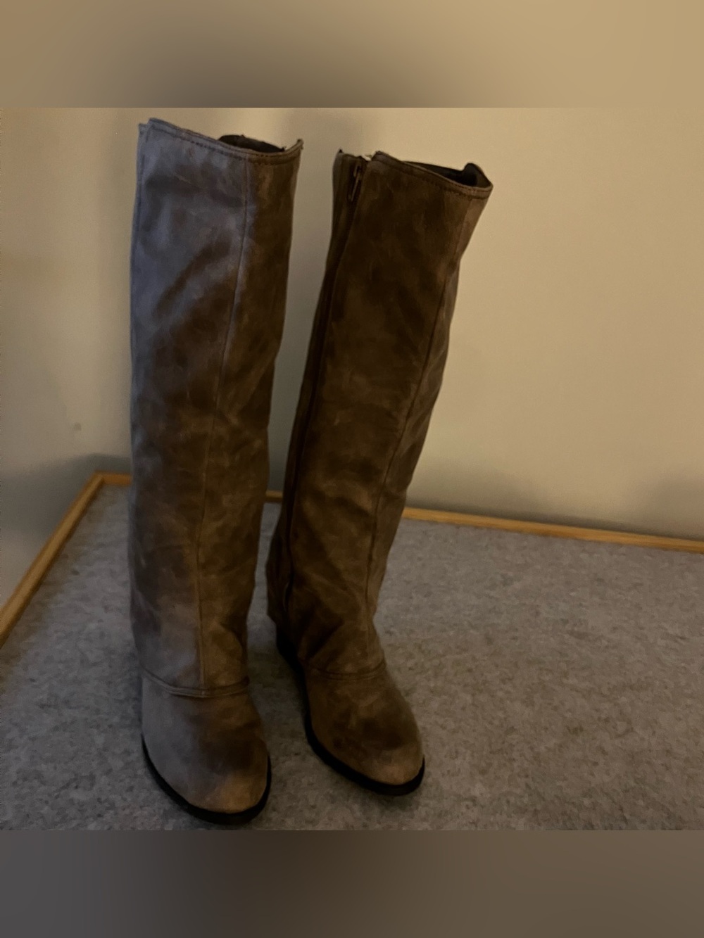 Fergalicious by Fergie Over-the-Knee faux-Suede Boots in Gray-Brown size 7.5